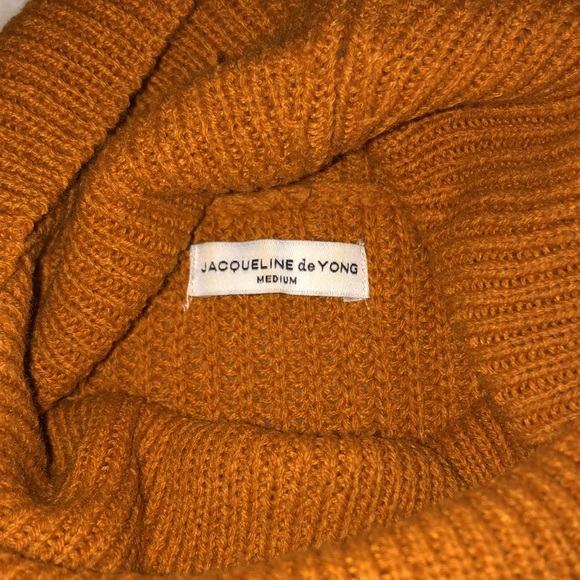 2 turtleneck long sleeves bundle 🤍🧡 - Picture 7 of 9